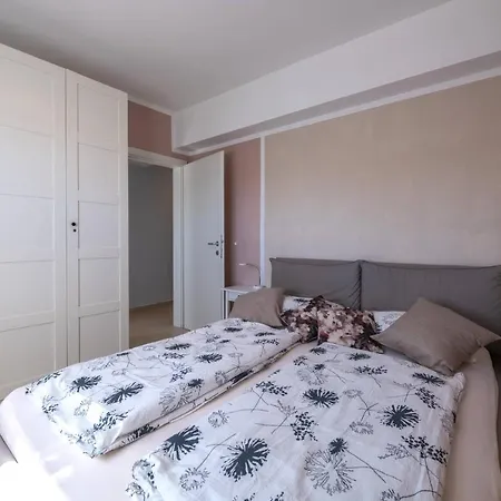 Dream Lounge With Sea View Apartment