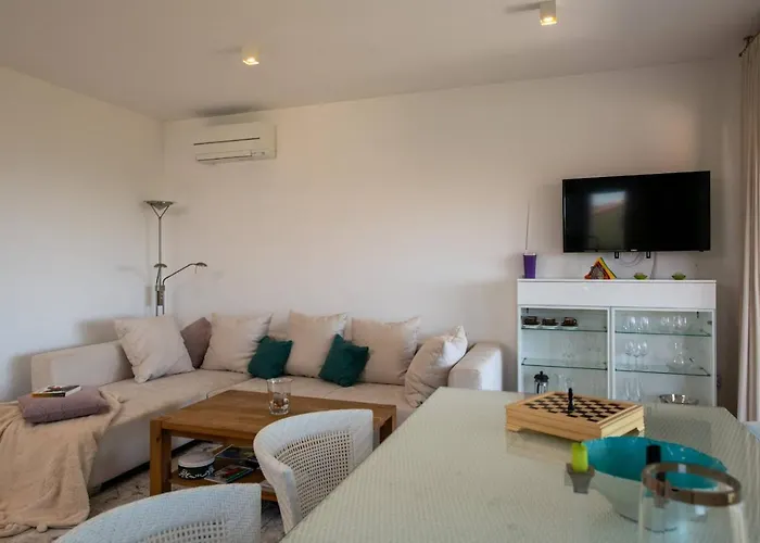 Dream Lounge With Sea View * 풀라